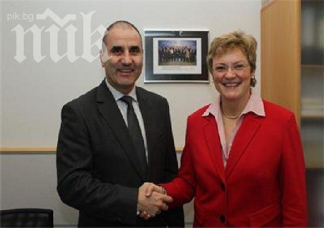 Цветанов даде гласност в Брюксел на напрежението у нас