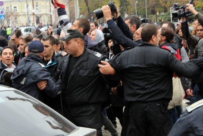 Протестиращи: Част от полицаите са готови да ни подкрепят