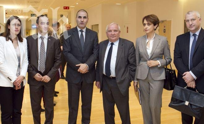 Цветанов и Нейнски рамо до рамо в подкрепа на студентите