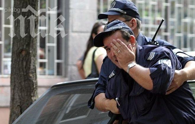 Само в ПИК! Свирепо кърваво меле в Ихтиман. Разцепиха главата на полицай с желязна тръба!