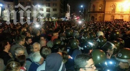 покъртително видео кадри протеста гласа калоянчев разтърси българия вижте