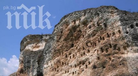 очевидци пик призраци нападнаха погребалния комплекс глухите камъни родопите