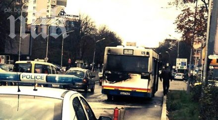 автобус варна самозапали движение