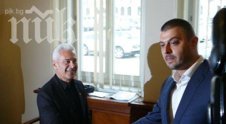 бареков подаде два сигнала борисов сидеров