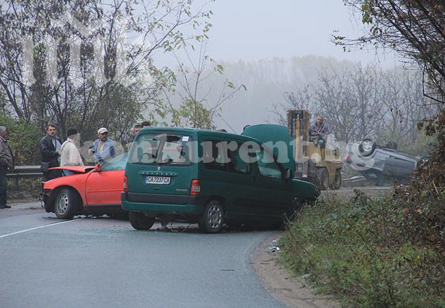 Седем ранени при зверска катастрофа