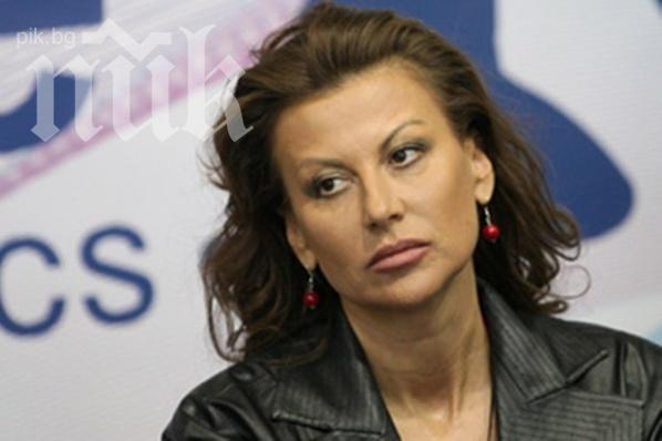 Илиана Раева за Митева: Не я молих да остане