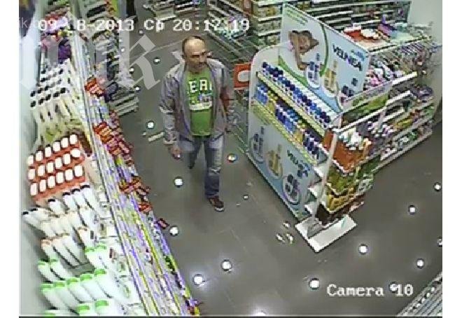 Плешив сериен крадец върлува в Пловдив (снимка)