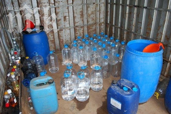 Камион с 20 т нелегален алкохол заловен по... миризмата 