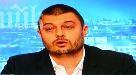 бареков сравнявайте пуделите волен сидеров яне янев