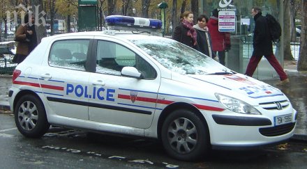 неизвестен мъж взе заложници шанз елизе видео