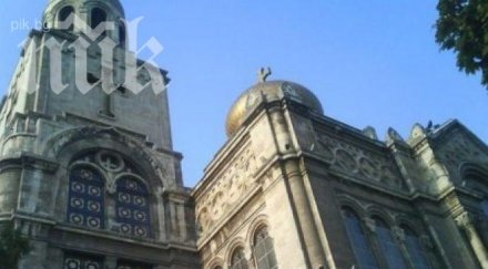 мощен скандал заради двамата номинирани варненски владика