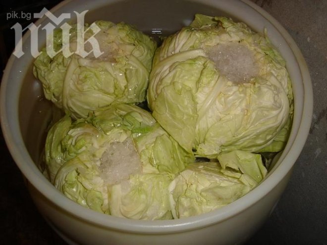 Шопската салата ни излиза скъпо, минаваме на зеле