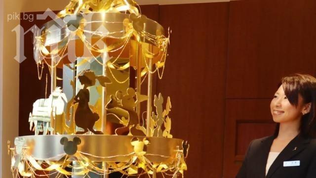 В Токио продават коледна елха от чисто злато за 5 млн. долара