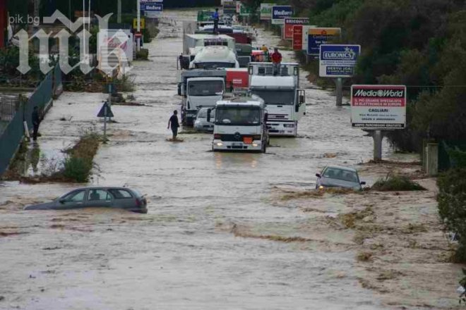 Шест живота взе наводнение на о. Сардиния