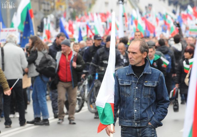 МВР: Многохилядните демонстрации в София и Пловдив - без нарушения на обществения ред