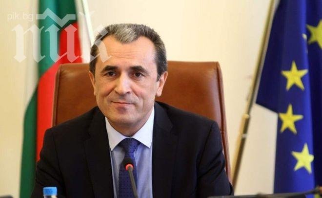 Юристи: Орешарски погази конституцията и законите!