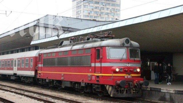 Символично увеличение на заплатите в БДЖ