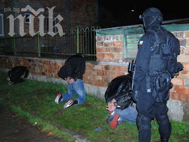 Барети закопчаха ексченге обирджия, стрелял по полицаи