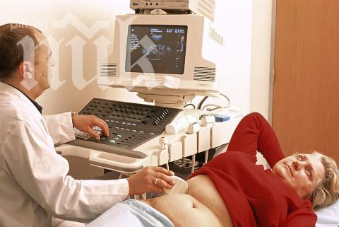 Чудо! Извадиха 200 камъни от жлъчката на българка!