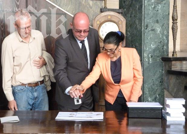 Сдружение За по-чиста България: Гласът на Доган е в конфликт на интереси, стана и шефка на НДК! Да си ходи!