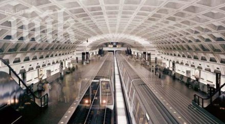 чужденци заселиха метрото