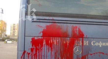 левски остра атака стойчо младенов