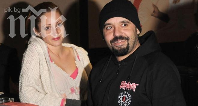 Дичо правил 4 часа секс с любовницата си! Глобили го с 10 бона