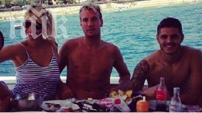 Порнозвезда и двама футболисти в любовен триъгълник