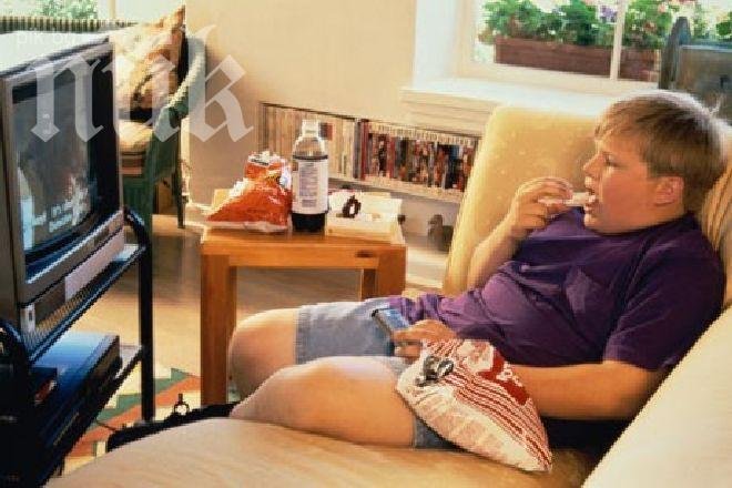 Половината от младите българи са с наднормено тегло