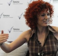 Кравешката тор не помогна, изгониха Люси Дяковска !