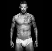 Бекъм с нова колекция бельо по Коледа 