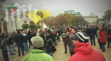 театралната гилдия излиза протест парламента