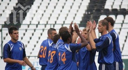 любимец разпадане четирима избягаха