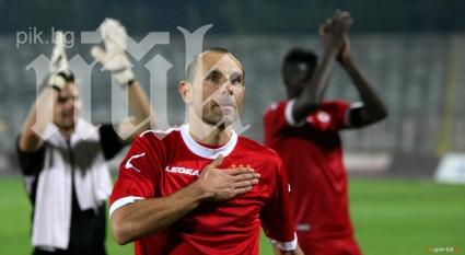предлагат шефски пост мартин петров цска