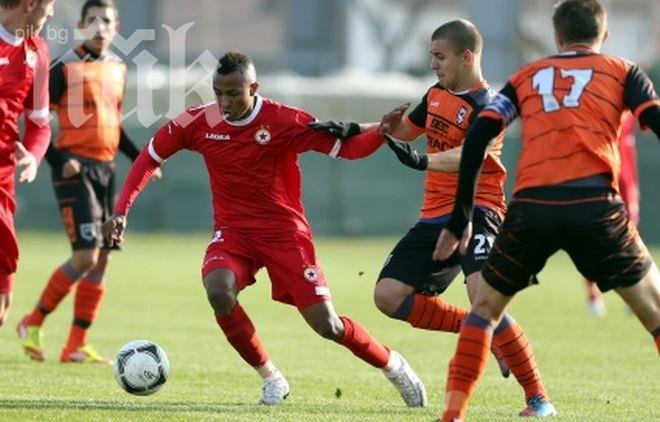 ЦСКА предлага двугодишен договор на Тони Силва