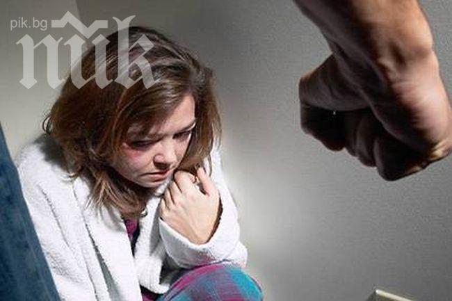 Момиче гладува заради баща си, пребивано от майка си, насилвано от брат си