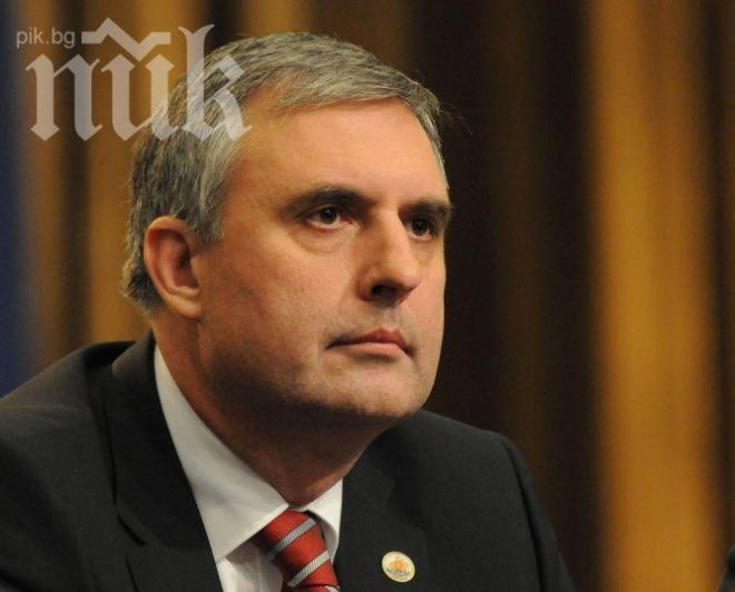  Калфин: Ще топим младежката безработица по модел от Германия