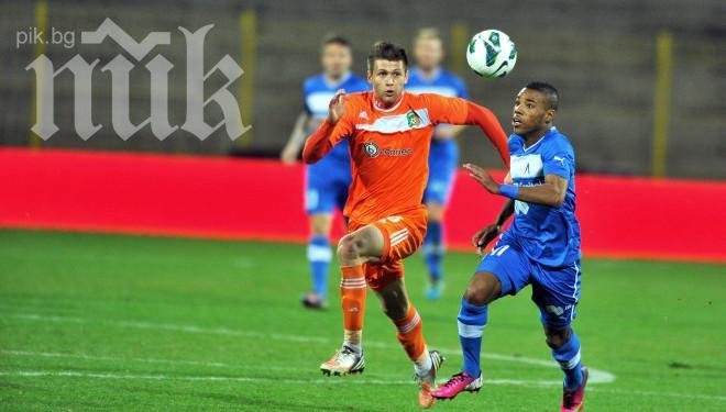 Левски срещу Литекс на живот и смърт