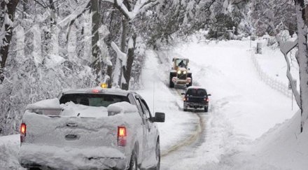 страната смразява сняг виелици минусови температури