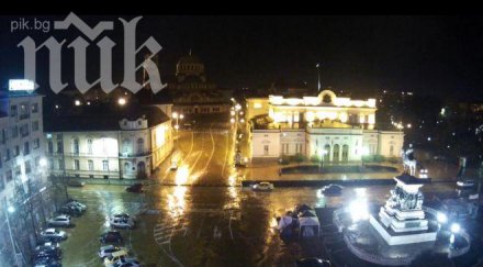 души протестират парламента орешарски