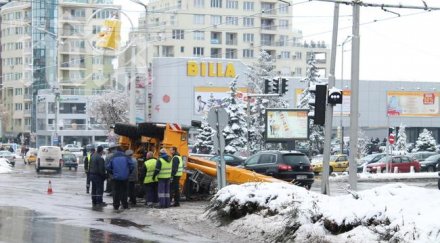 кран обърна бул българия софия трамваите спрени