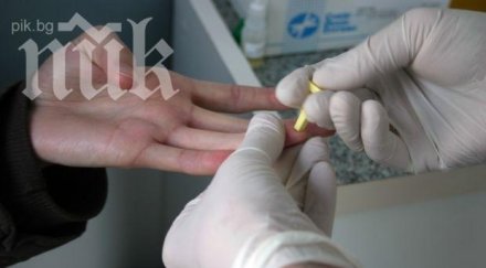 половината хив позитивните знаят болни