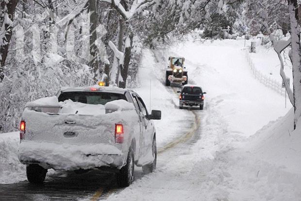 Страната се смразява: Сняг, виелици и минусови температури от утре