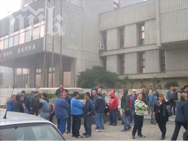 Отново искат оставката на варненския кмет