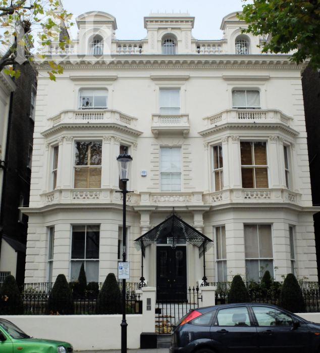 Семейство Бекъм си купиха имение за 40 милиона лири насред Лондон! Пръскат нови 5 за реновация! Вижте го!