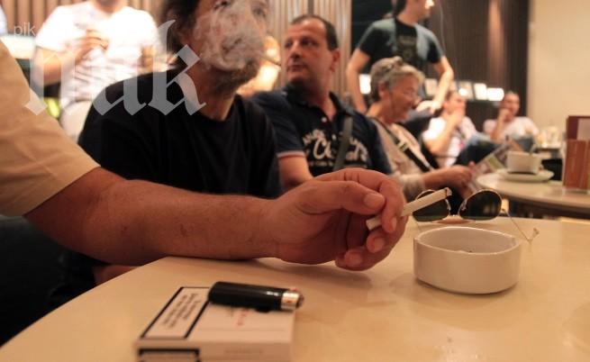 Нов опит на БСП да върне цигарения дим в заведенията