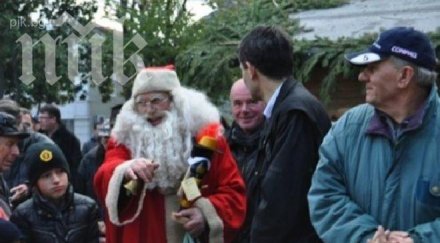 дядо коледа нося големия подарък българите оставка