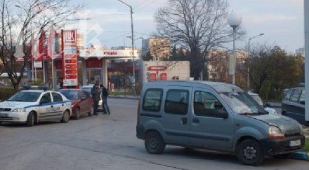 верижна катастрофа автомобила блокира движението варна снимка