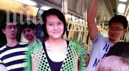 жилетка бодли спасява тълпата градския транспорт снимка