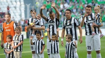 ювентус отваря стадиона 000 деца